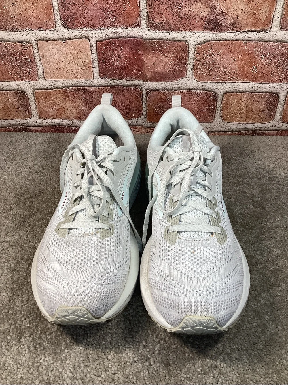 Brooks Revel 6 women’s running shoes sneakers size 10